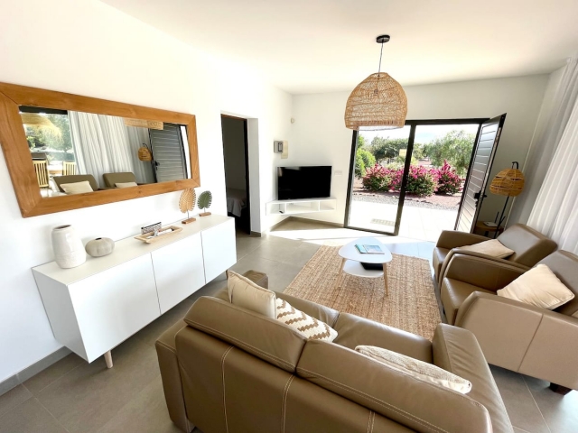 Sala de estar amplia