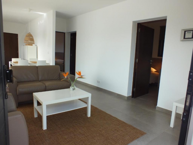 Sala de estar y mesa 