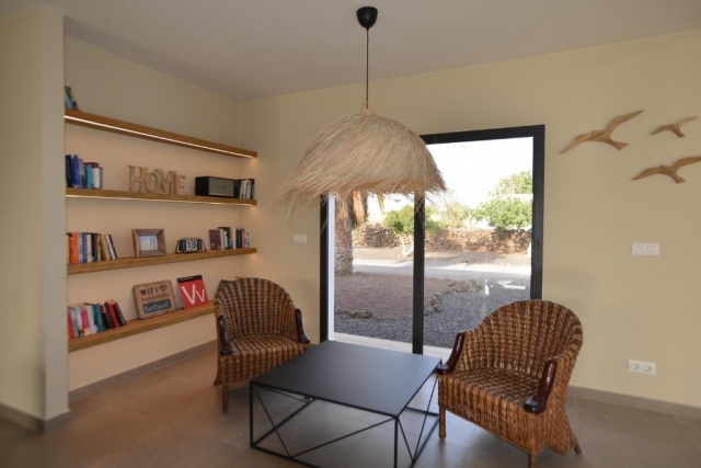 Sala de estar con sillones 