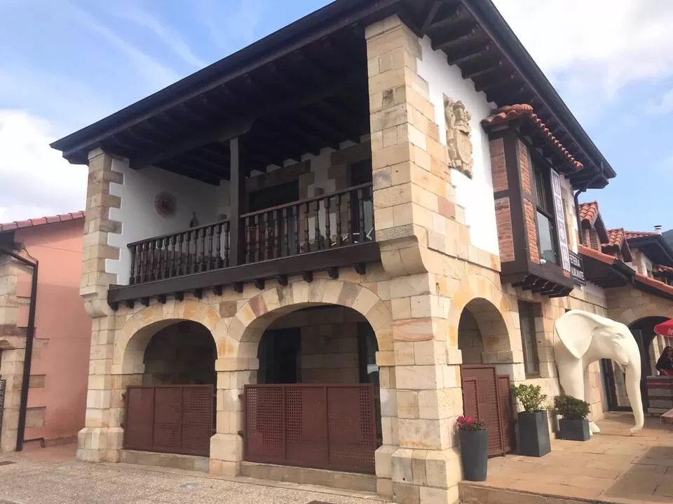 El Elefante Blanco