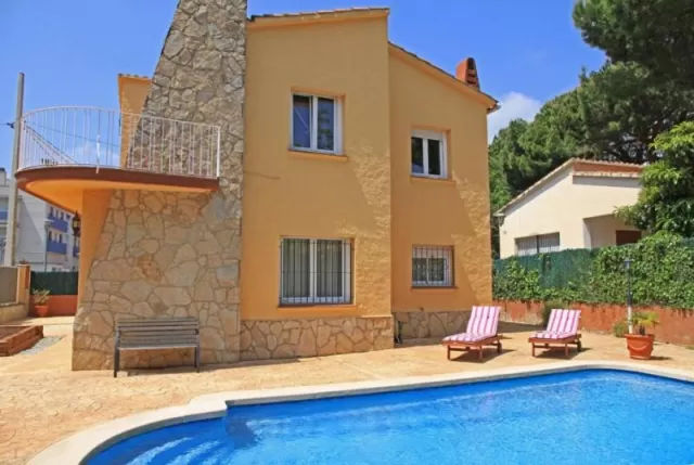 Club Villamar- Jules