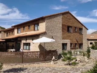 Isabel García Esteban dans son séjour à Las Villas de Fuentidueña- El Nogal 7048_1