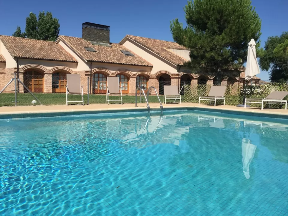 Casa Pino de Almenara