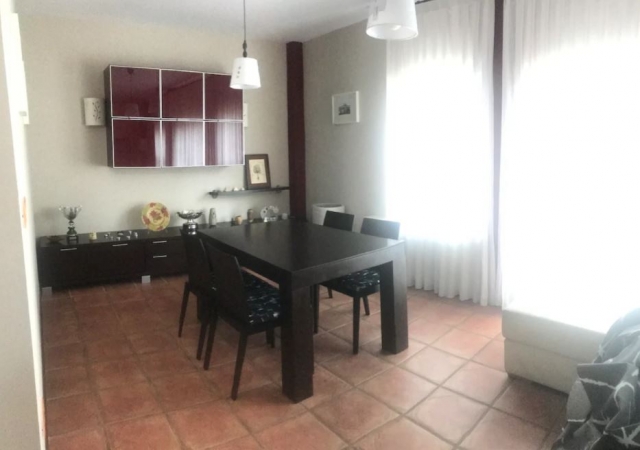 Comedor con mesa