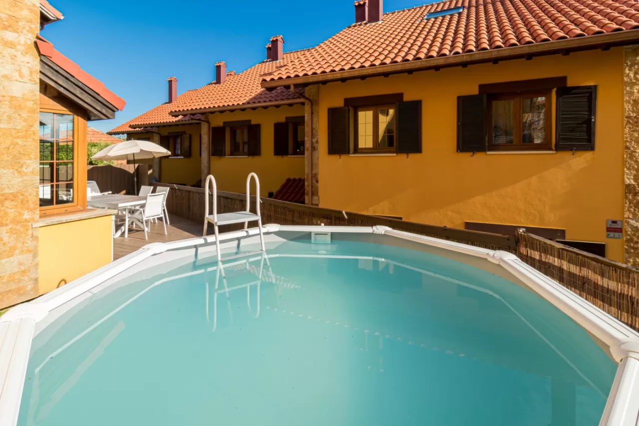 4 Espectacular casa recién reformada con piscina