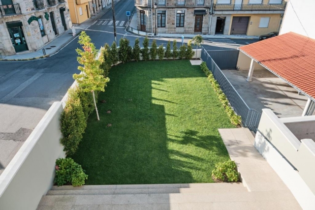 Jardin con porche