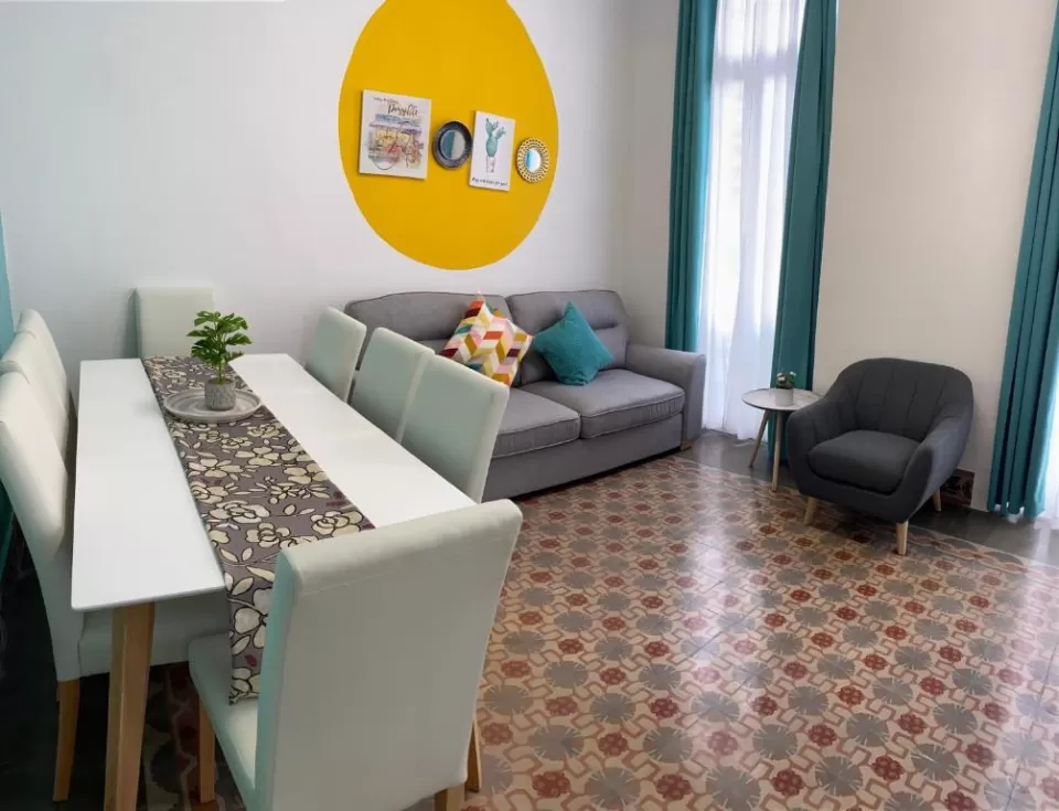 Casa Vivaldi IV- by Henrypole Home