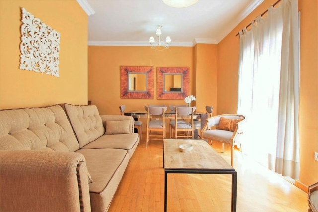 Sala de estar con comedor