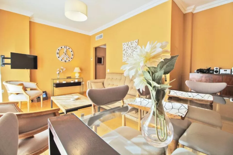 Del Parque Flats- Cervantes