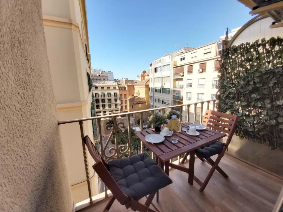 Del Parque Flats- Flores Premium