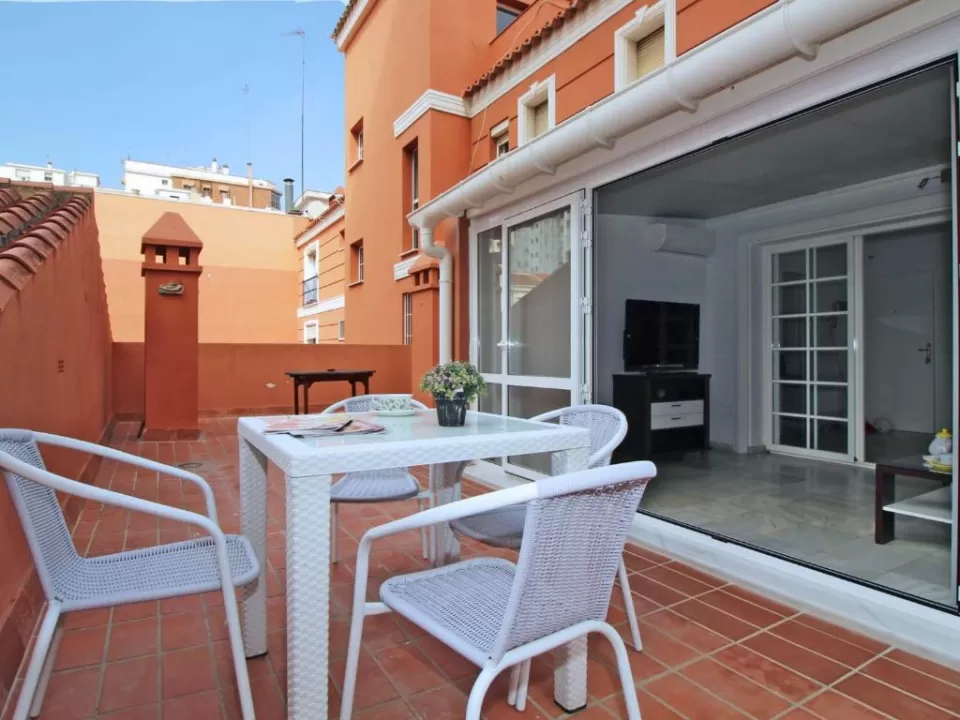 Del Parque Flats- Malagueta Beach