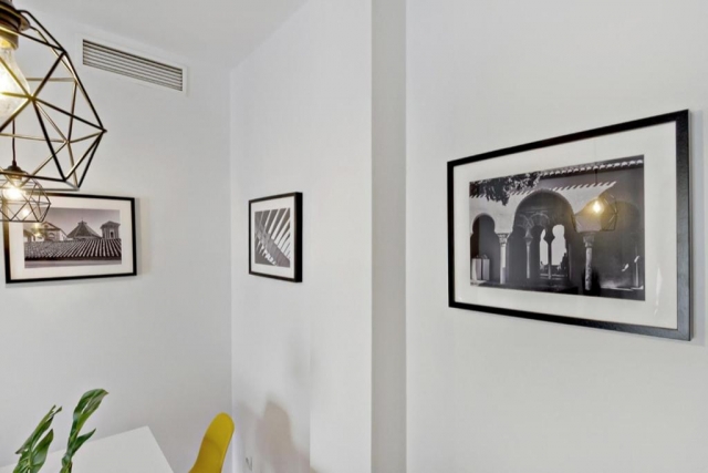 Sala de estar y sus cuadros