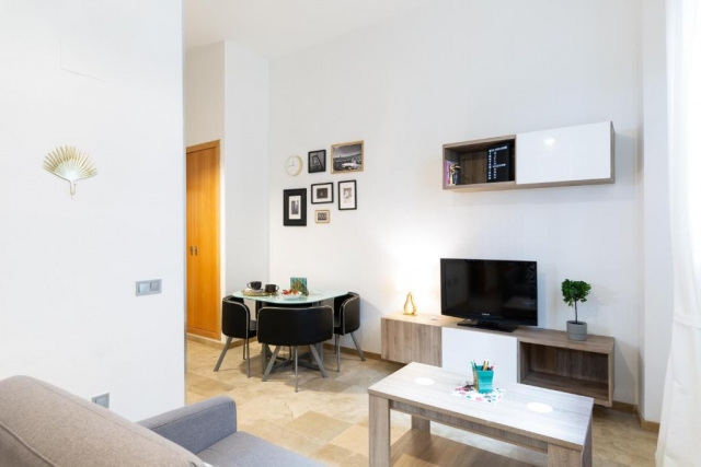 Sala de estar con tele 