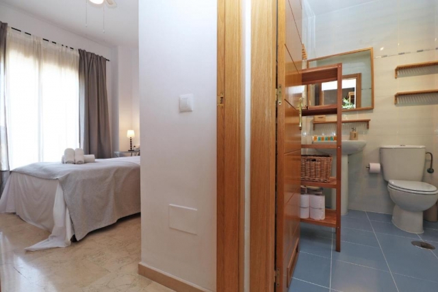 Pasillo y dormitorio