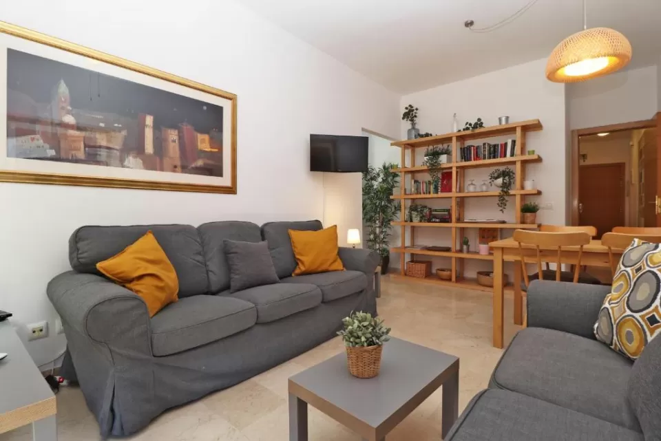 Del Parque Flats- San Rafael
