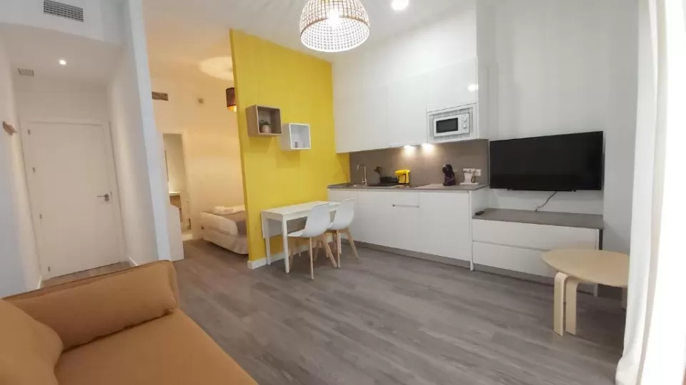 Del Parque Flats- Urban Familiar
