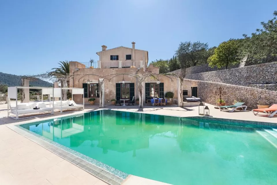 Majestic Holiday Estate