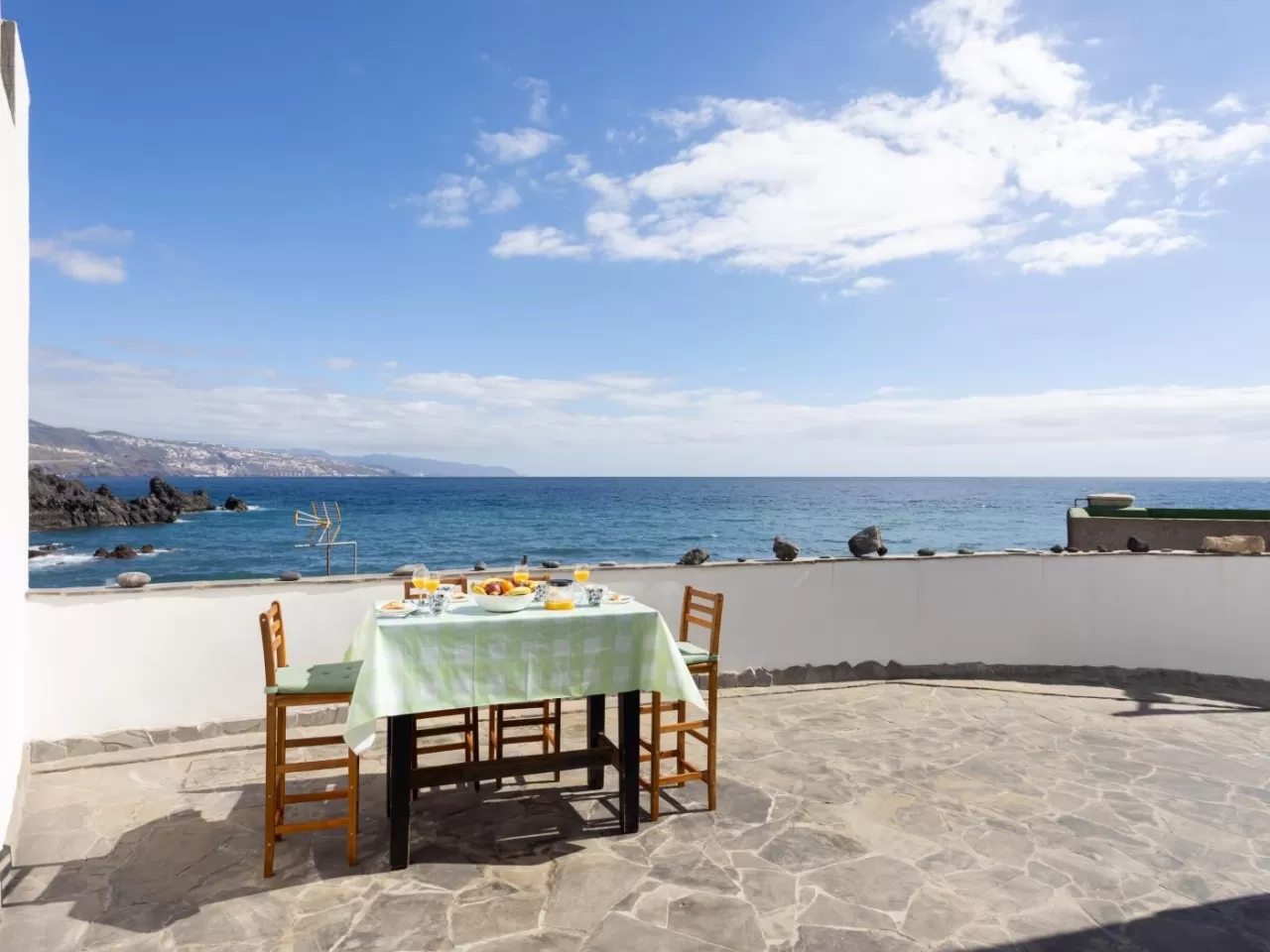 Lightbooking Vacation Rentals- Casa Gran Terraza