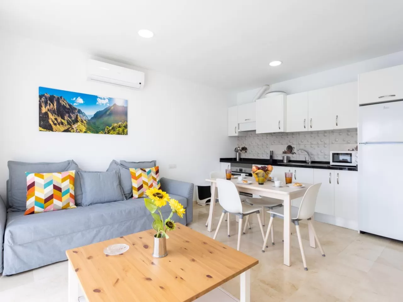 Lightbooking Vacation Rentals- Playa en Candelaria