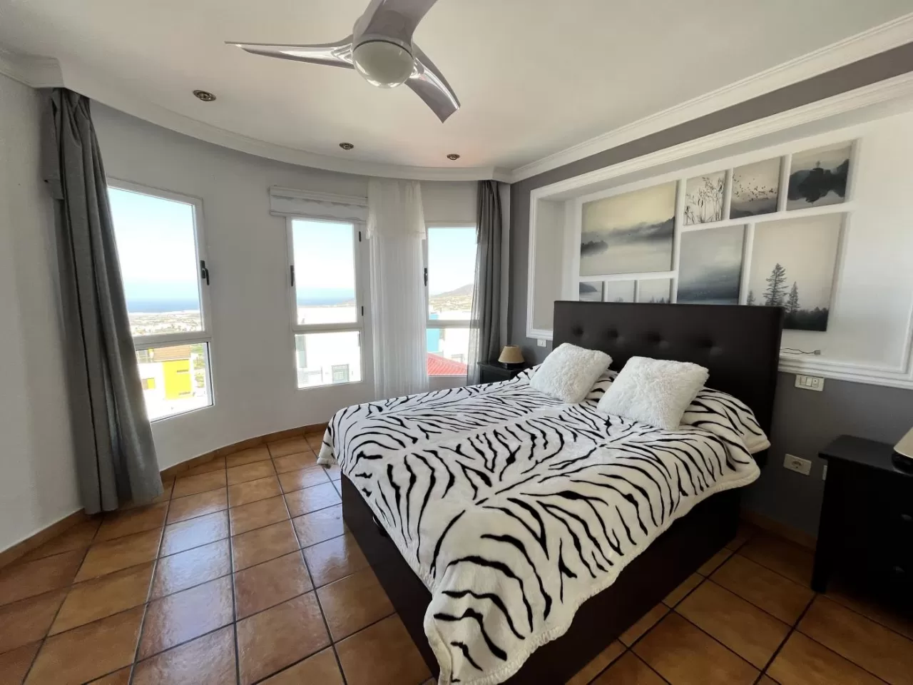 Lightbooking Vacation Rentals- Balcón del Telde
