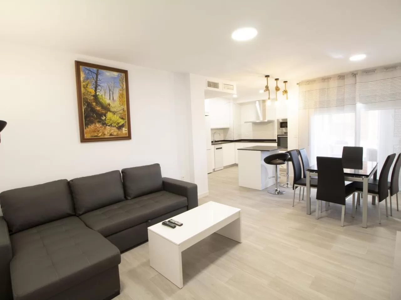 Lightbooking Vacation Rentals- Apto Granada