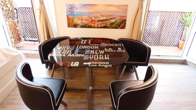 Sala de estar y mesa 