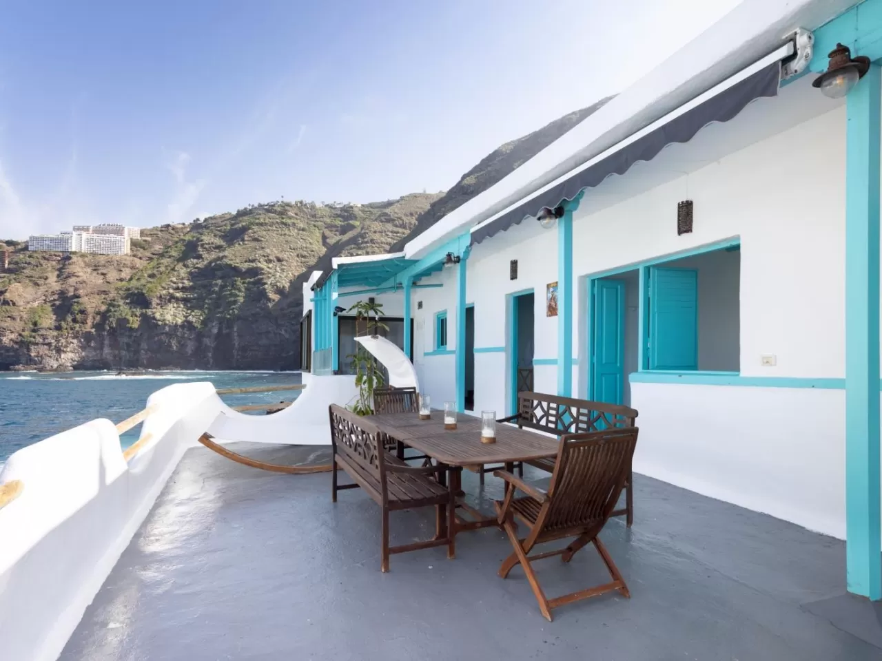 Lightbooking Vacation Rentals- La Mar del Caletón