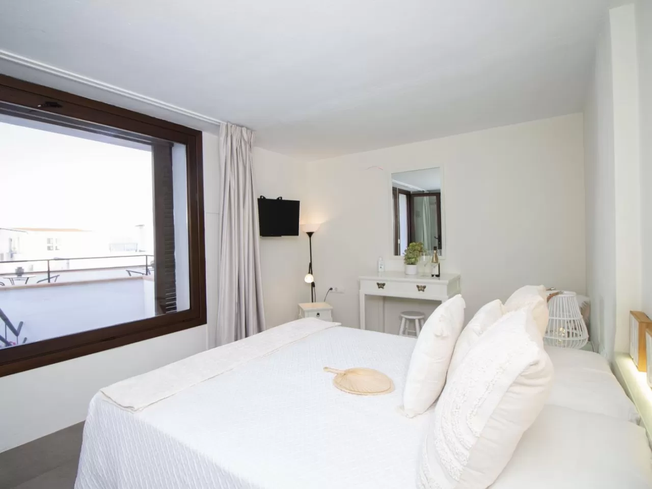 Lightbooking Vacation Rentals- Estudio sin cocina