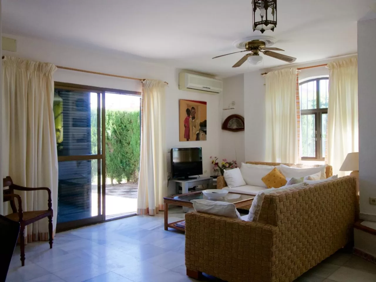 Lightbooking Vacation Rentals- Vista Hermosa César