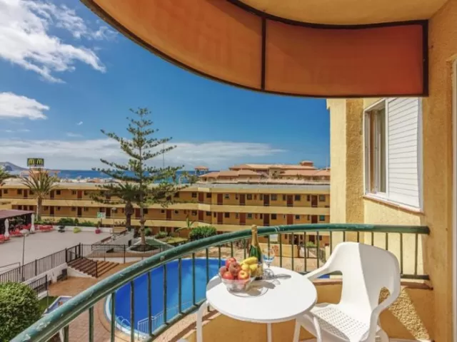 Lightbooking Vacation Rentals- Torres del Sol