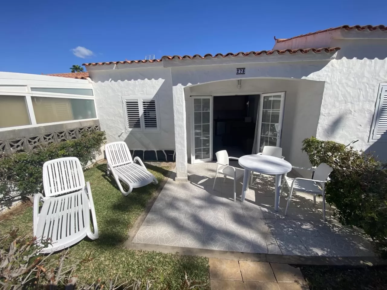 Lightbooking Vacation Rentals- Los Arcos Bungalow