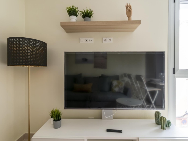 Salon con una television