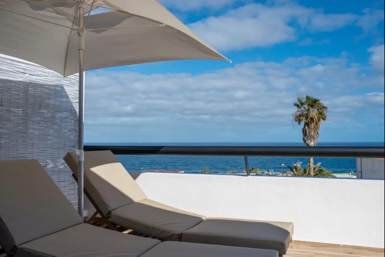 Lightbooking Vacation Rentals- Edem II Design