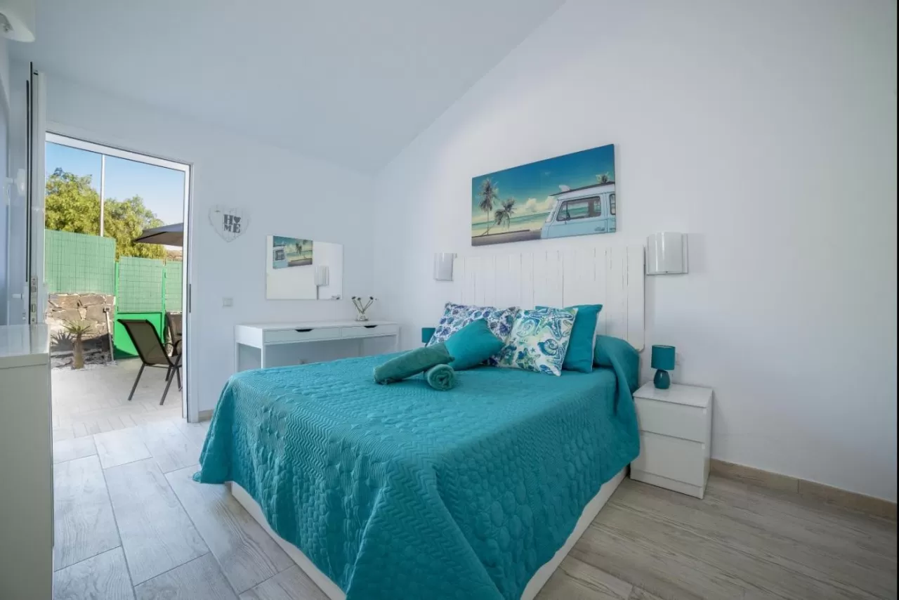 Lightbooking Vacation Rentals- Aguila Beach Jorge