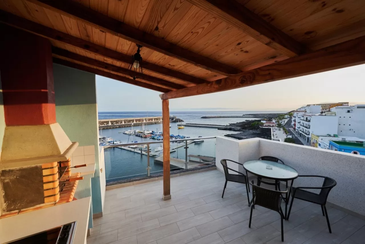  Lightbooking Vacation Rentals- La Restinga 4