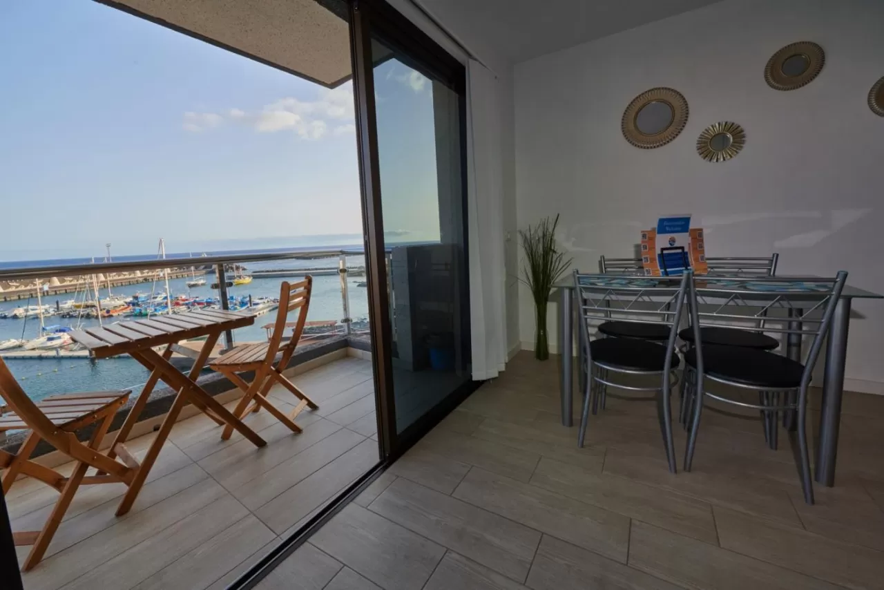  Lightbooking Vacation Rentals- La Restinga 2