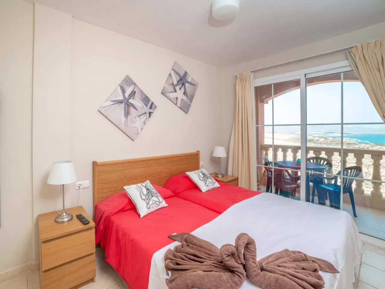 Lightbooking Vacation Rentals- Paraíso Playa Elena