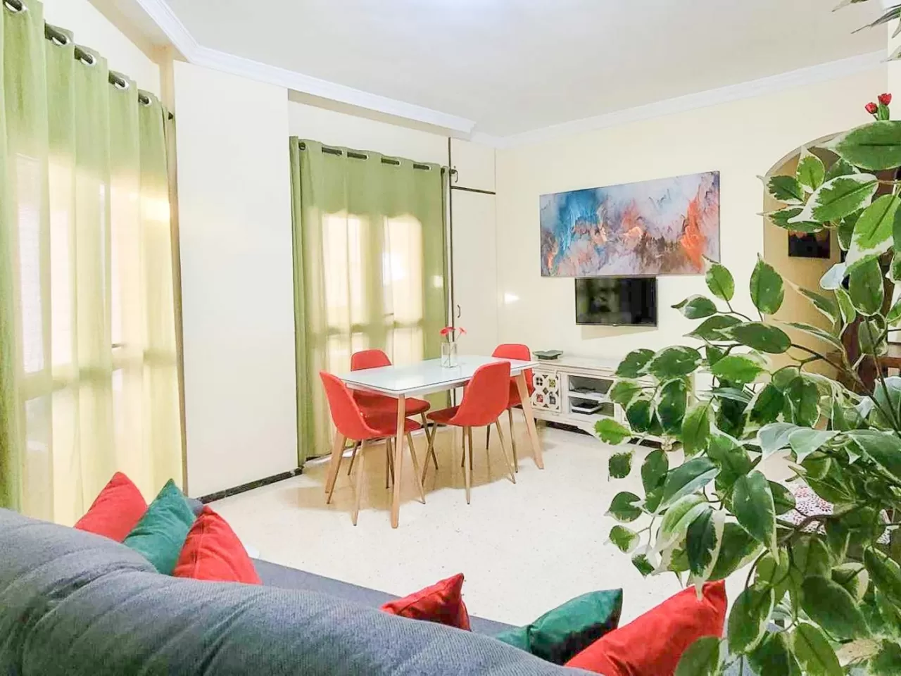 Lightbooking Vacation Rentals- DI Mar