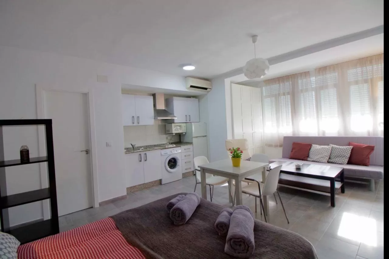 Lightbooking Vacation Rentals- Estudio céntrico 