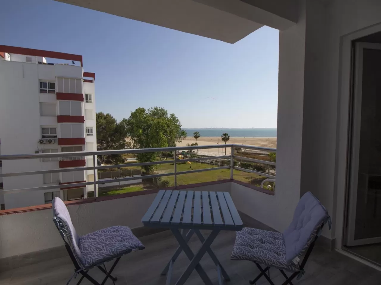 Lightbooking Vacation Rentals- Valdelagrana Manuel