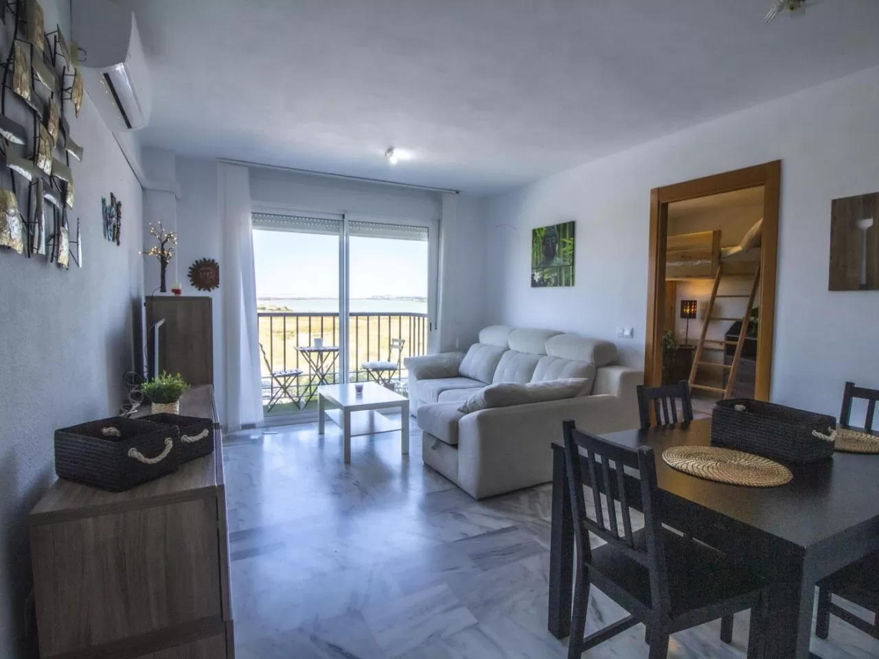 Lightbooking Vacation Rentals- San Fernando III