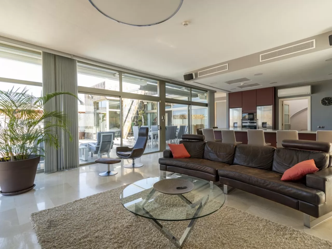 Lightbooking Vacation Rentals- Villa Tauro