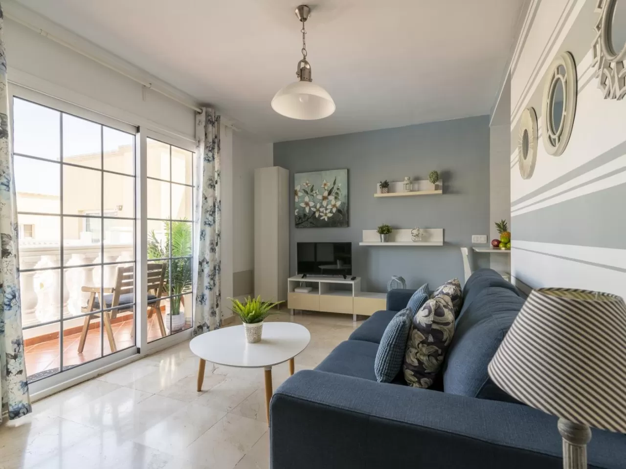 Lightbooking Vacation Rentals- Arenas A4