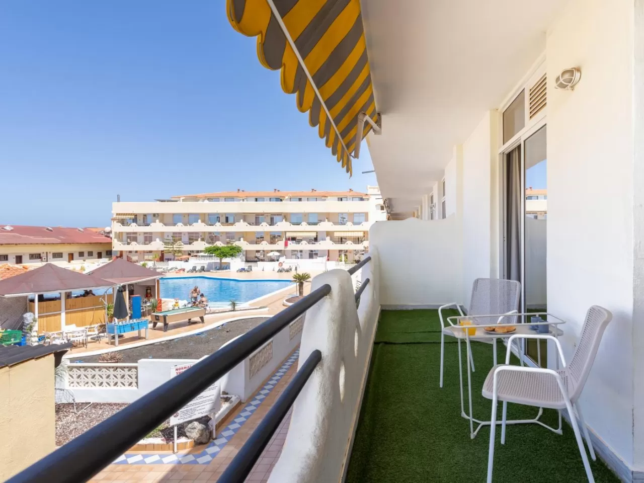 Lightbooking Vacation Rentals- Marina Palace 427