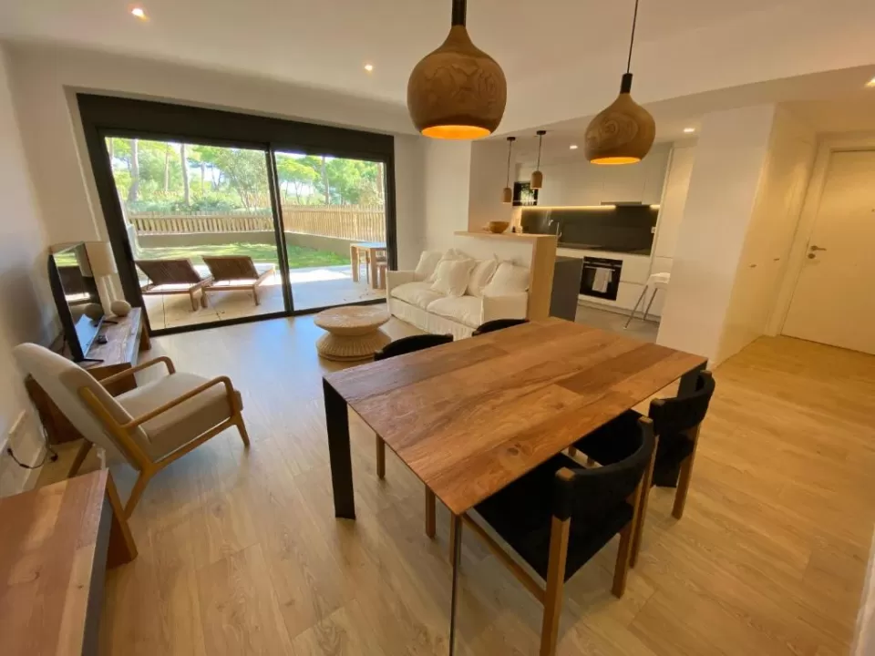 Apartamento nuevo, equipado y decorado con estilo