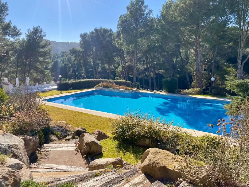 Acogedor apartamento con piscina en Tamariu