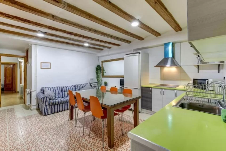 Las Ramblas Bcn Excellent Location 7 pax