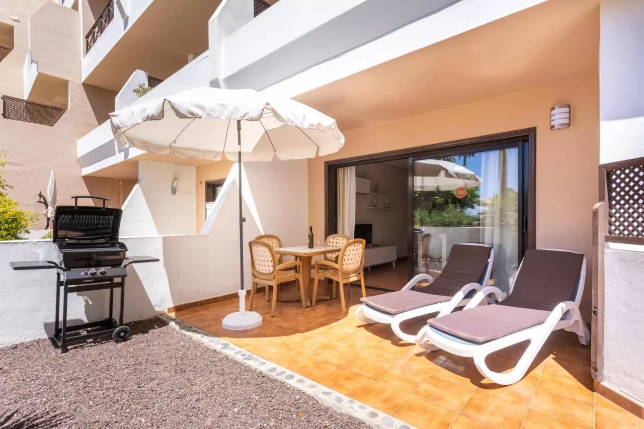Lightbooking Vacation Rentals- Golf del Sur