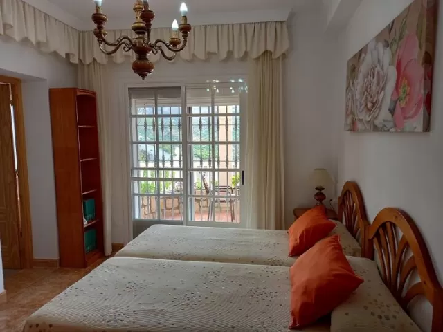 Habitación Naranja