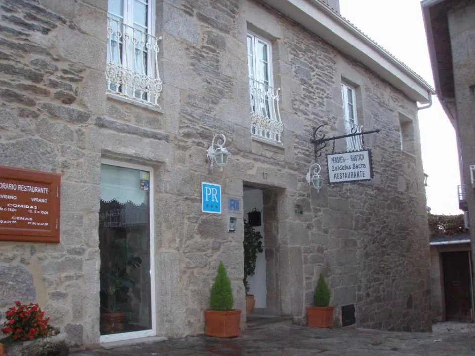 Pensión Caldelas Sacra